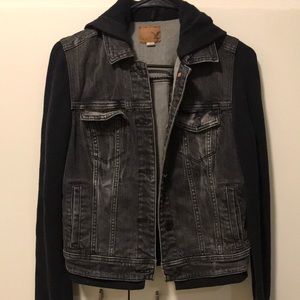 American Eagle Outfitters Sweater/Jacket
